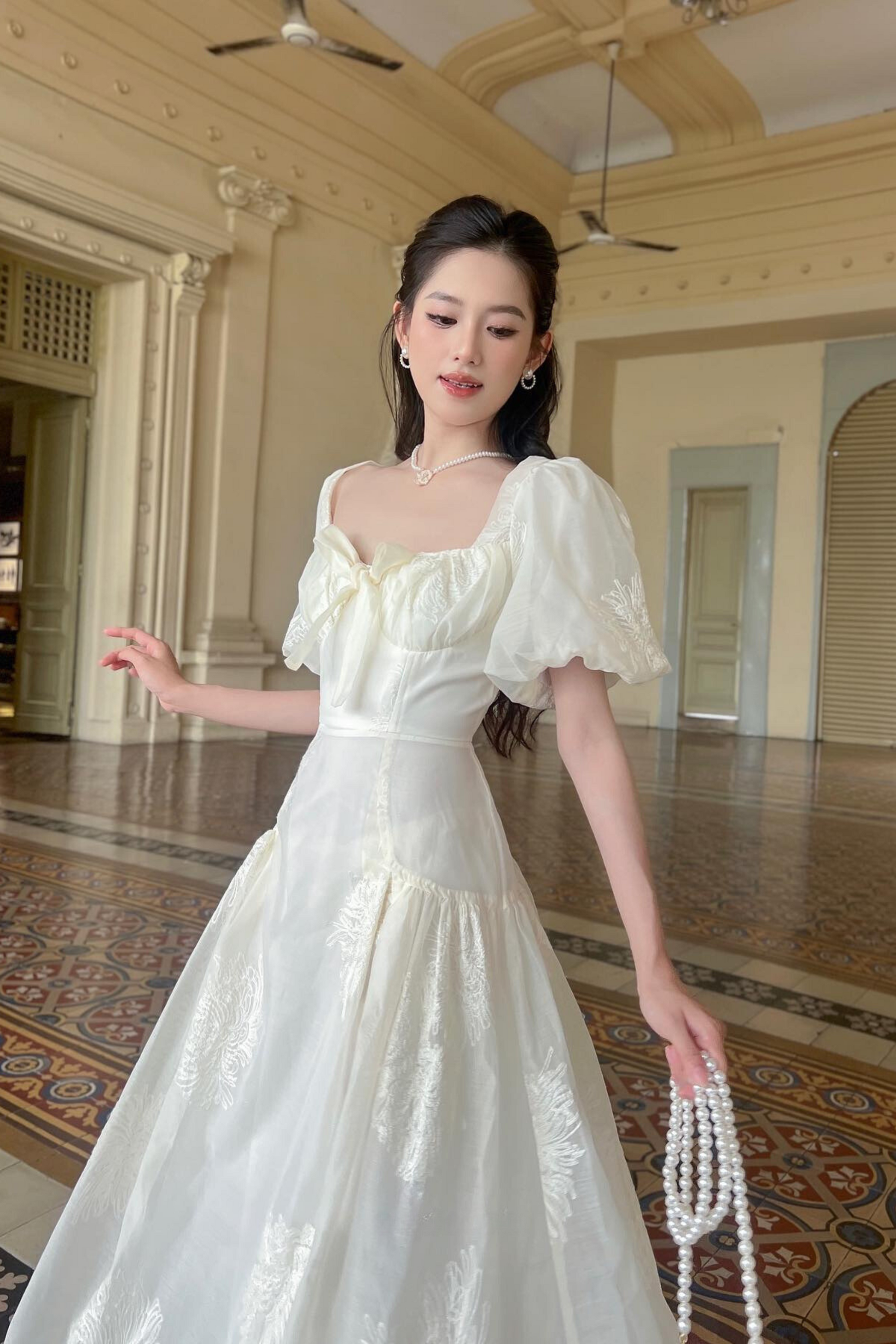 helsa ivory satin ruffled rosette puff sleeve maxi dress Lulus | Dresses | Lulus Helsa Ivory Satin Ruffled Rosette Puff Sleeve Maxi Dress Xxl Wedding Party