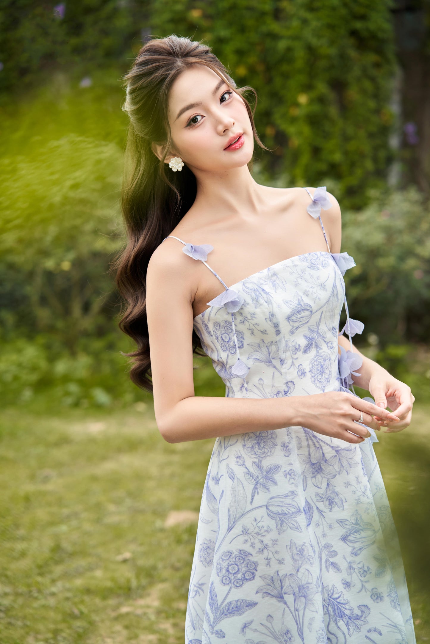 Flora - elegant blue printed floral midi dress